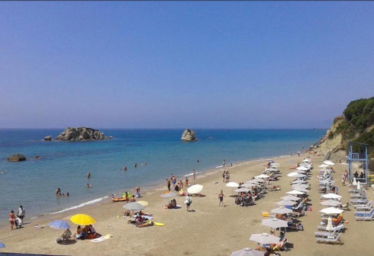 Stefanias Appartments Ágios Matthaíos エクステリア 写真