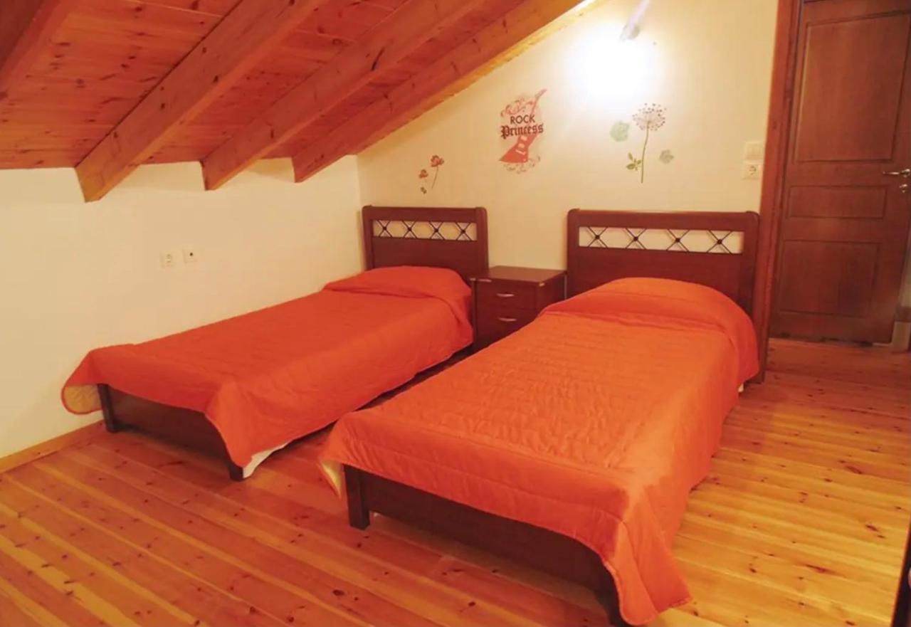 Stefanias Appartments Ágios Matthaíos エクステリア 写真