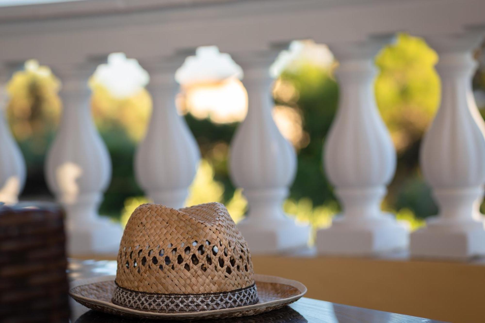 Stefanias Appartments Ágios Matthaíos エクステリア 写真