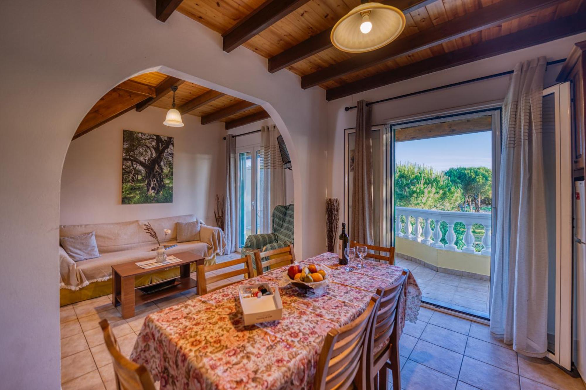 Stefanias Appartments Ágios Matthaíos エクステリア 写真